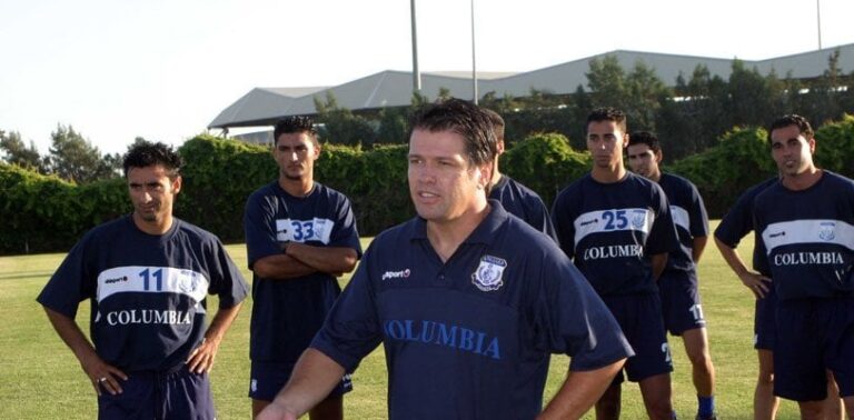 Ο Σούλης και τα κουροφέξαλα περί τίτλου!